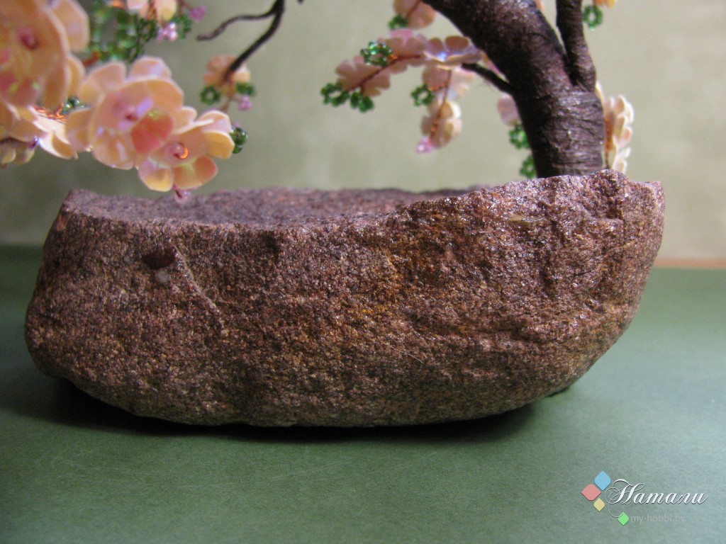 Дерево из бисера Сакура на камне